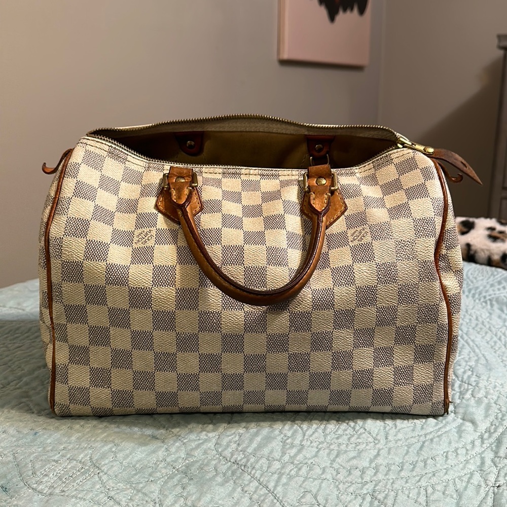 Louis Vuitton Speedy